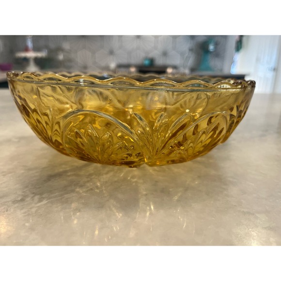 Vintage Amber Pressed Glass Star Pattern 8" Serving Bowl - Picture 1 of 3